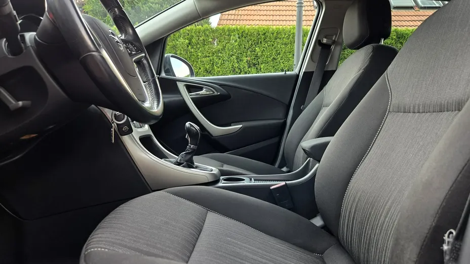 OPEL Astra -