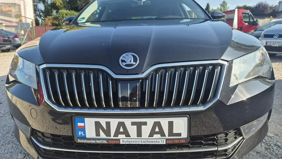 SKODA Superb -