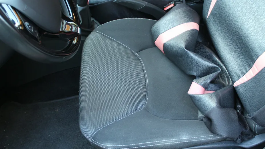 RENAULT Clio -