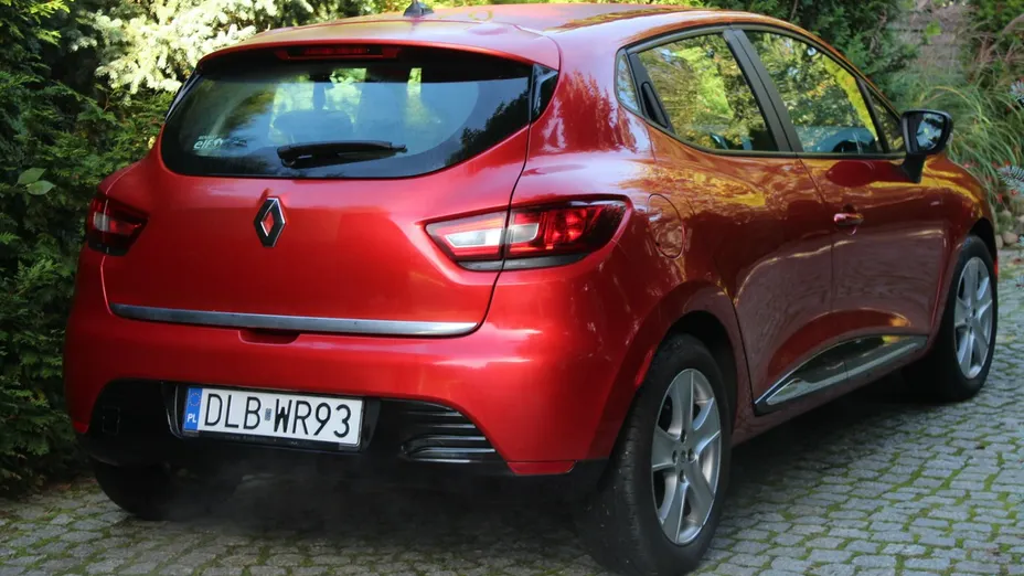 RENAULT Clio -
