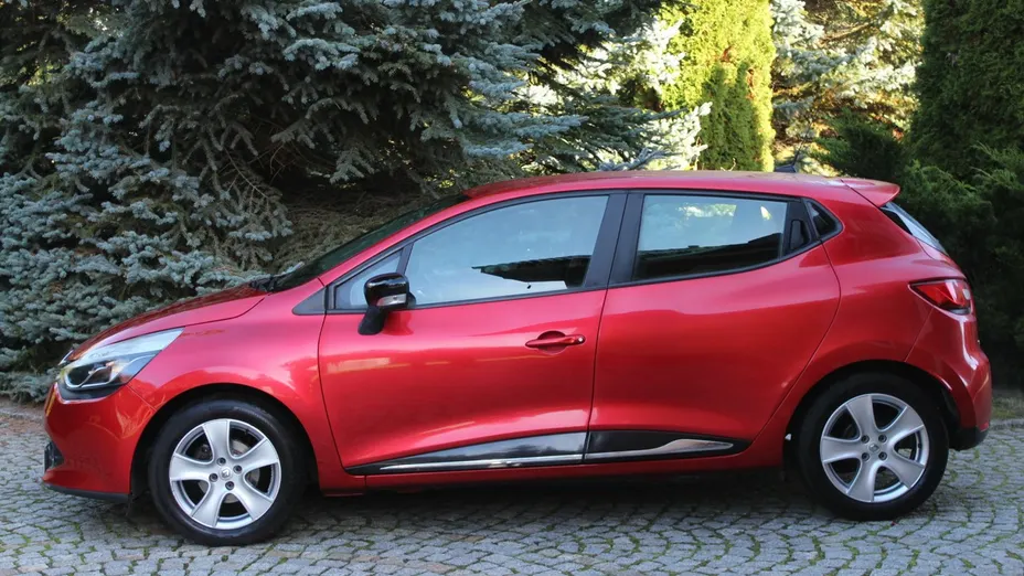 RENAULT Clio -