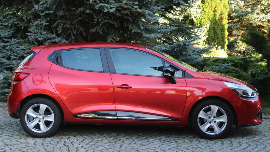 RENAULT Clio -