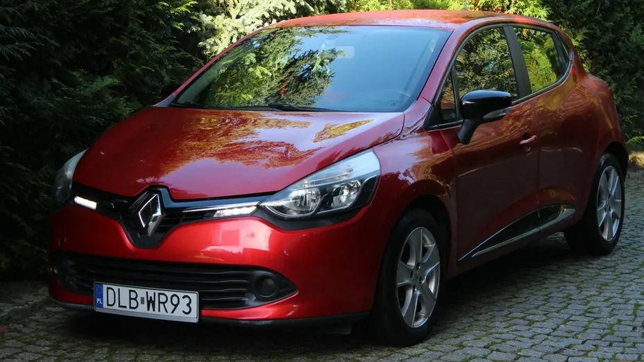 RENAULT Clio -
