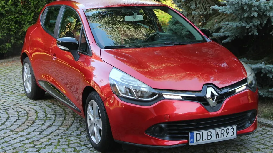 RENAULT Clio -