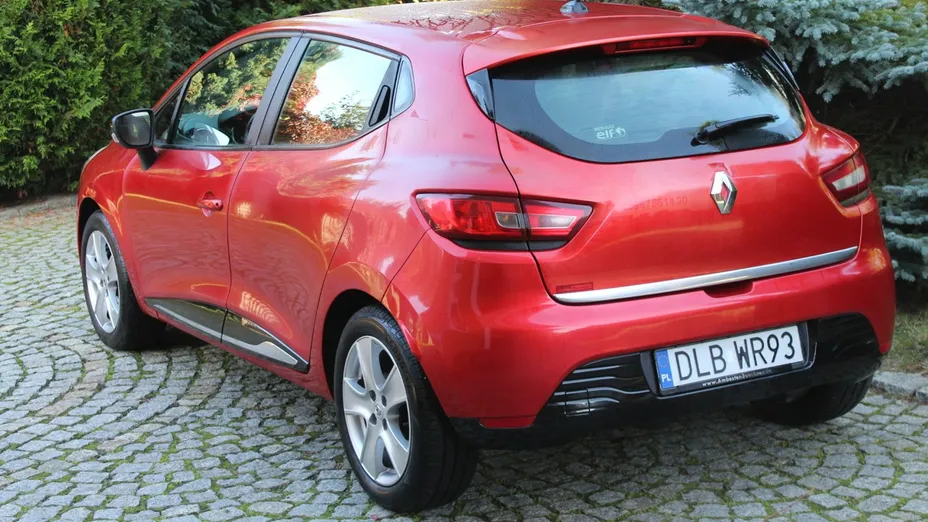 RENAULT Clio -
