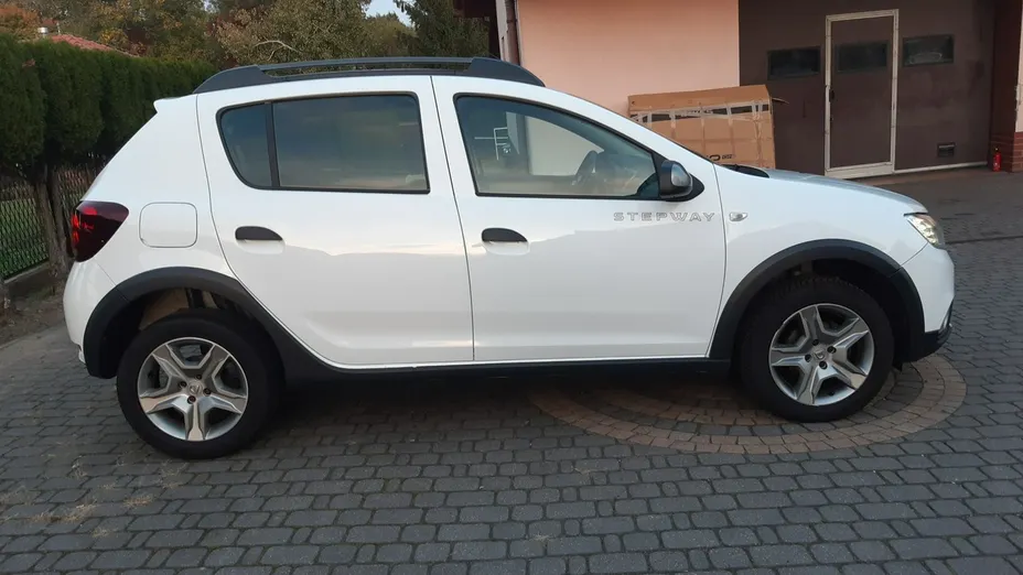 DACIA Sandero -