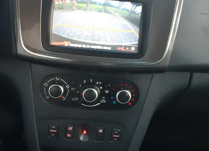 DACIA Sandero -