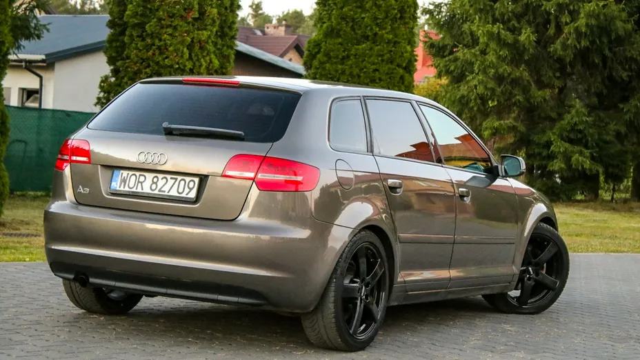 AUDI A3 Sportback -