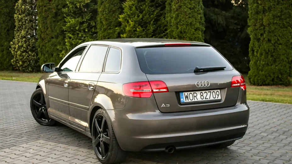 AUDI A3 Sportback -