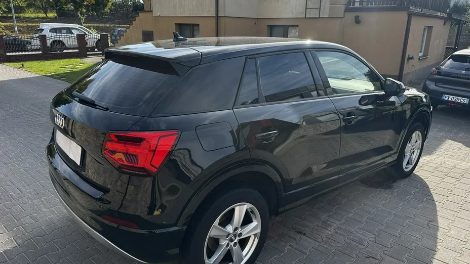 AUDI Q2 -