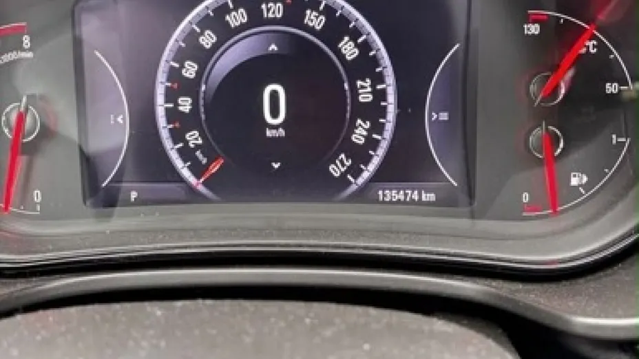 OPEL Insignia -
