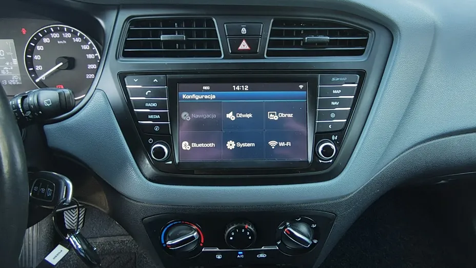 HYUNDAI i20 -