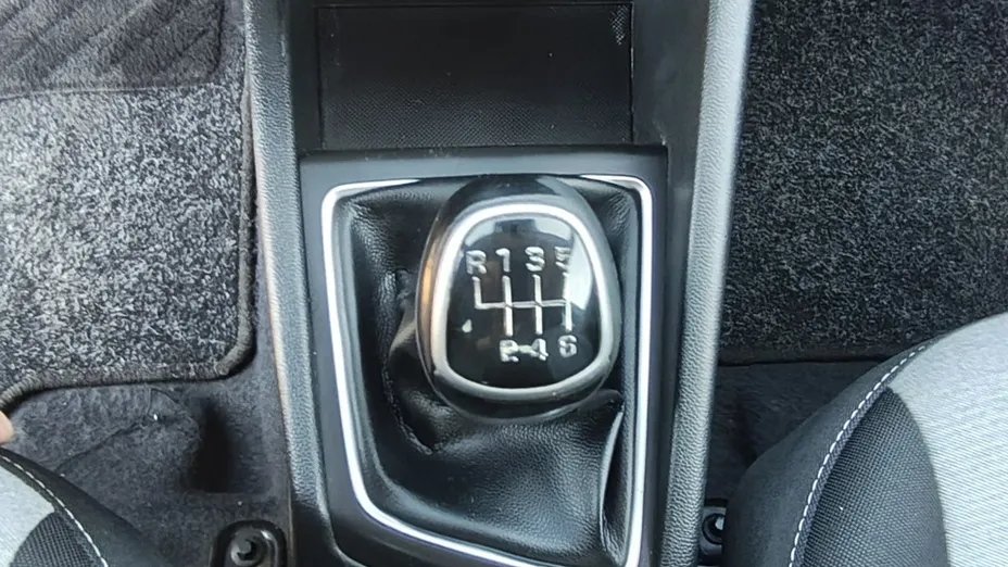 HYUNDAI i20 -