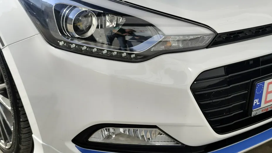 HYUNDAI i20 -