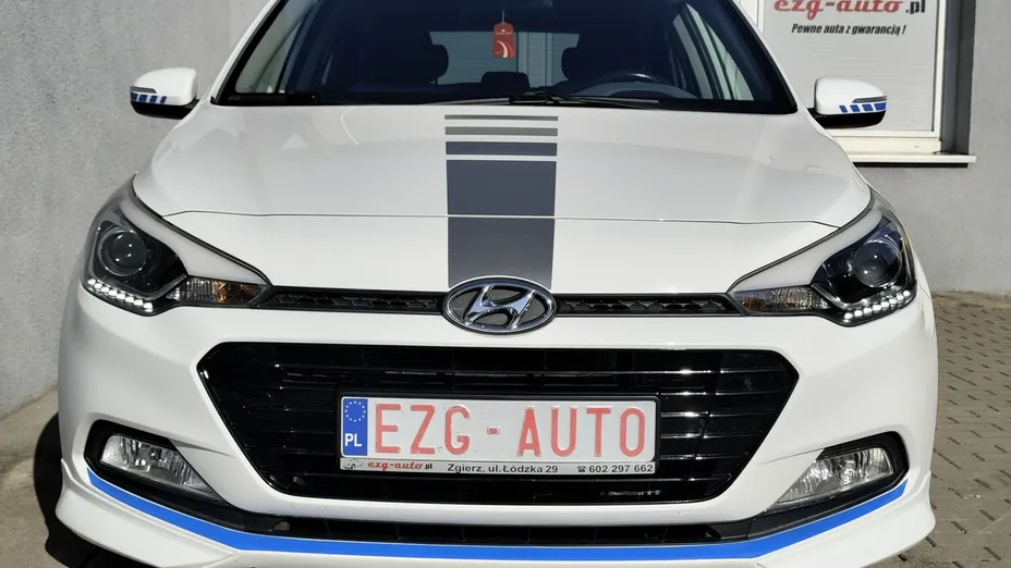 HYUNDAI i20 -