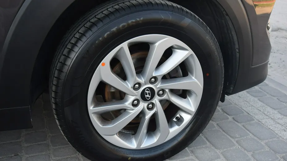 HYUNDAI Tucson -