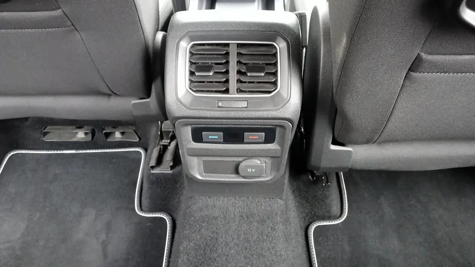 VOLKSWAGEN Tiguan -