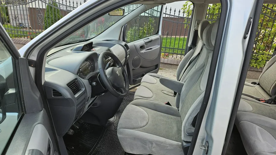 PEUGEOT Expert -