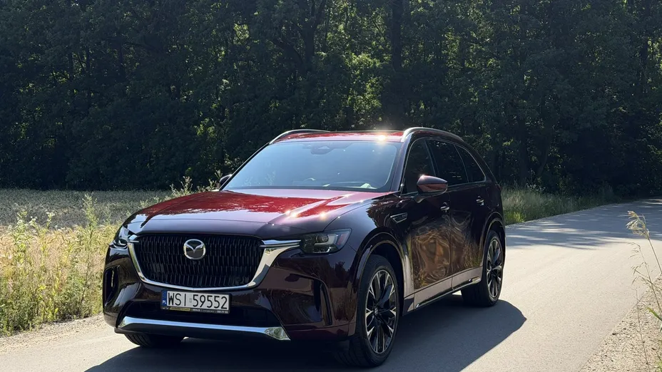 MAZDA CX-90 -