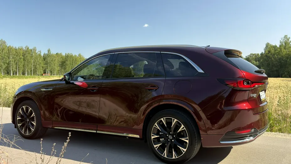 MAZDA CX-90 -