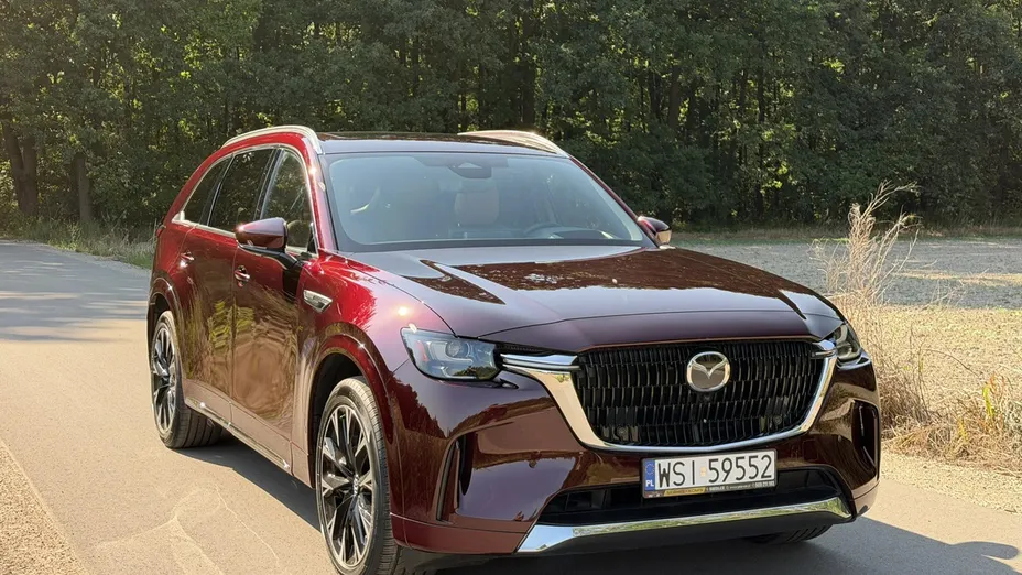MAZDA CX-90 -