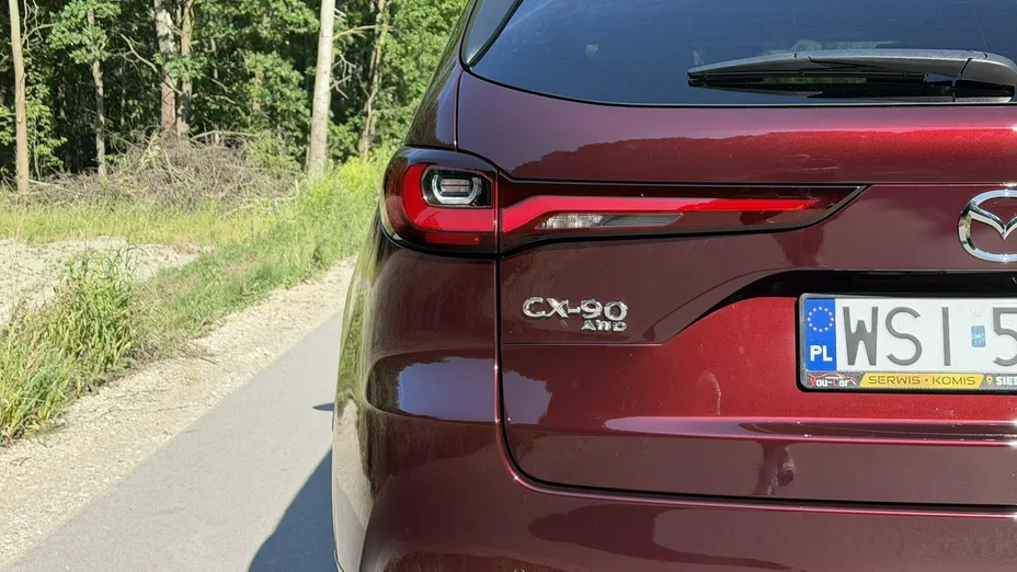 MAZDA CX-90 -