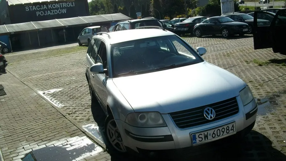 VOLKSWAGEN Passat -