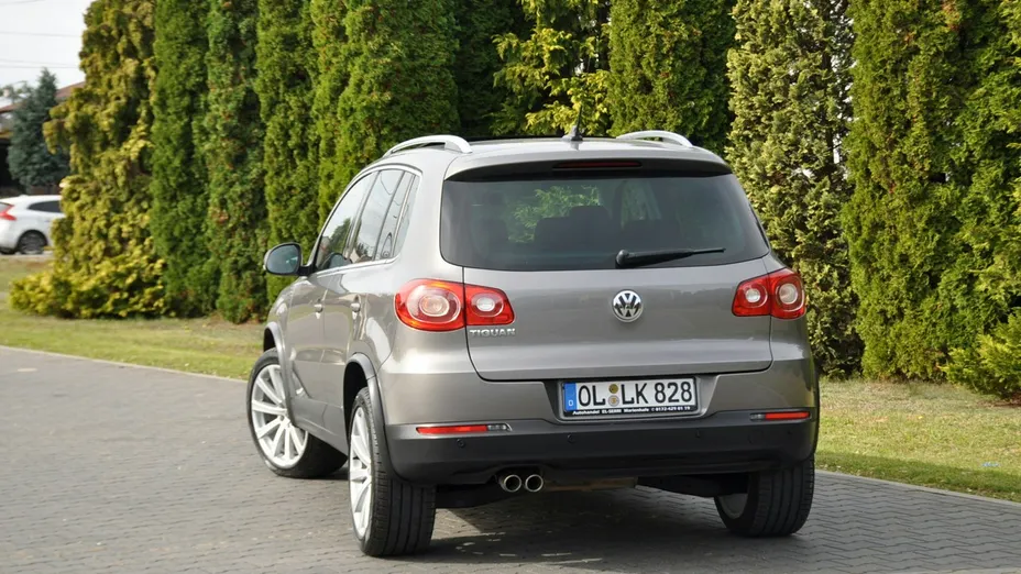 VOLKSWAGEN Tiguan -