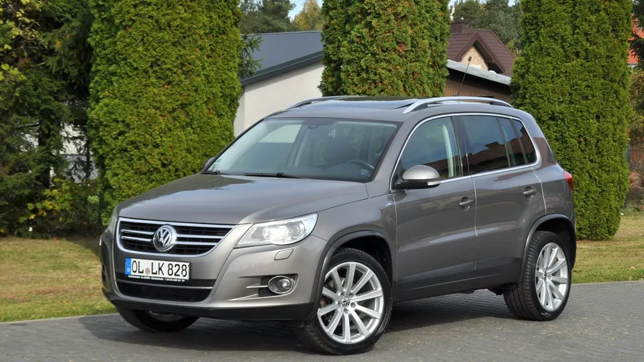 VOLKSWAGEN Tiguan -
