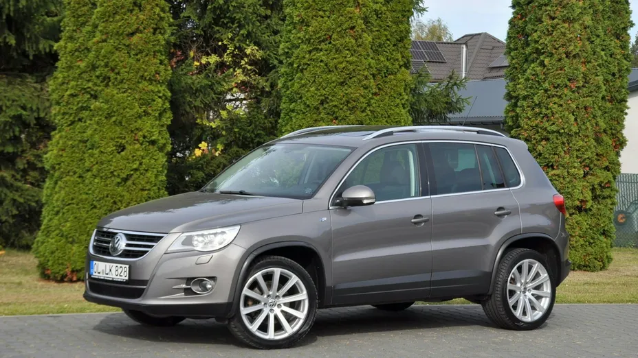 VOLKSWAGEN Tiguan -