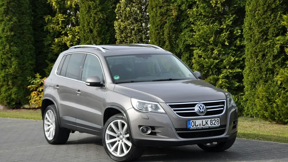VOLKSWAGEN Tiguan -