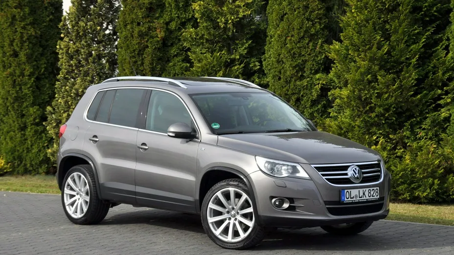 VOLKSWAGEN Tiguan -