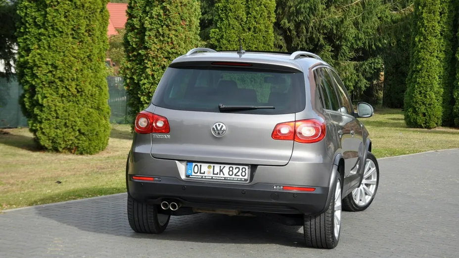 VOLKSWAGEN Tiguan -