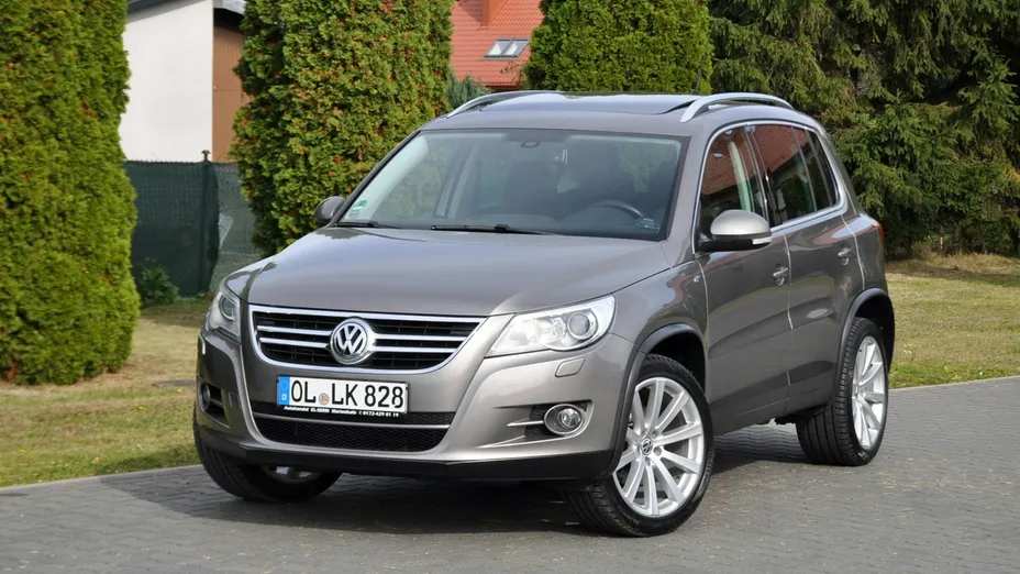 VOLKSWAGEN Tiguan -