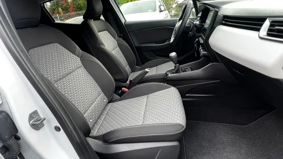 RENAULT Clio -