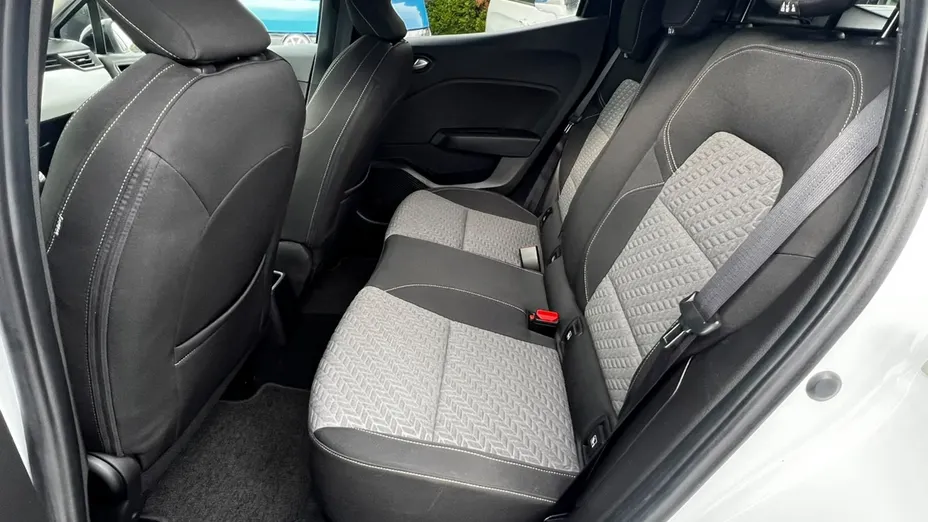 RENAULT Clio -