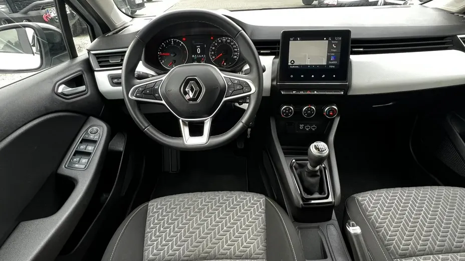 RENAULT Clio -