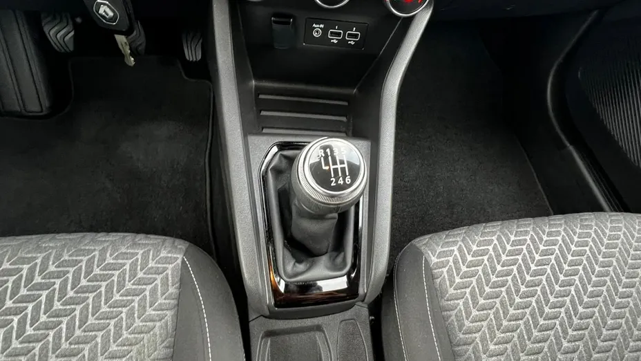RENAULT Clio -