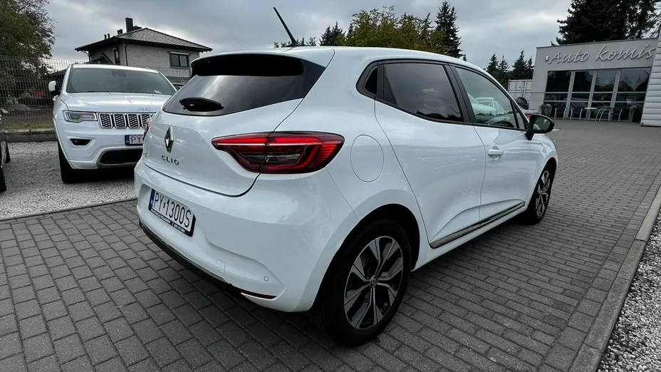 RENAULT Clio -