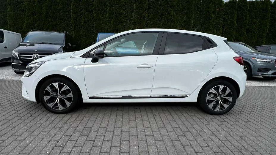 RENAULT Clio -