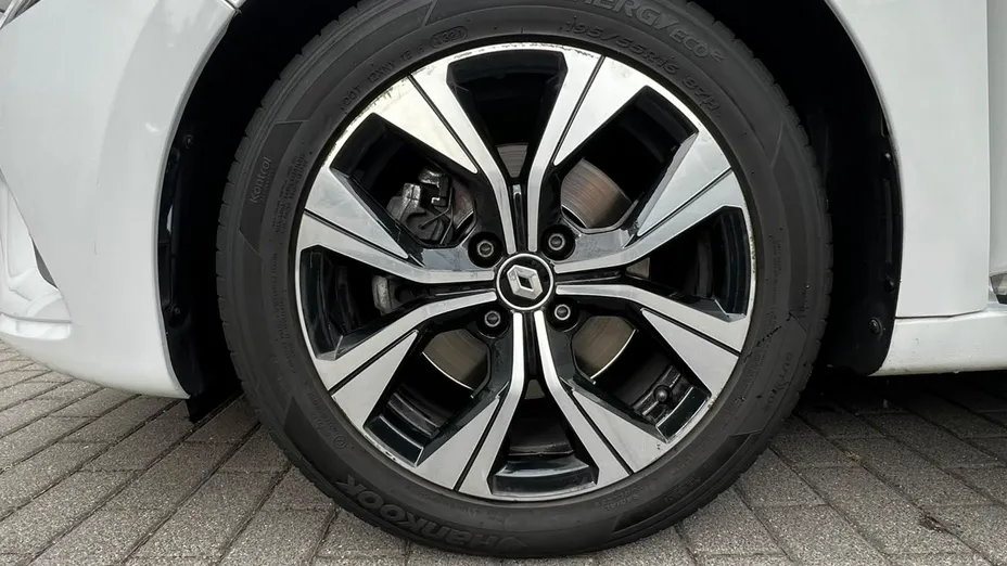 RENAULT Clio -