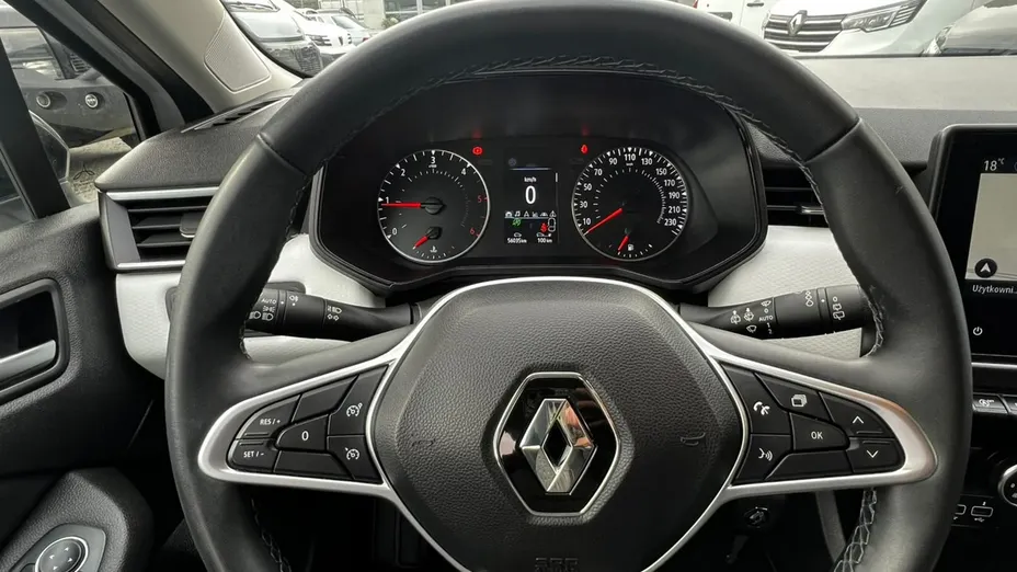RENAULT Clio -