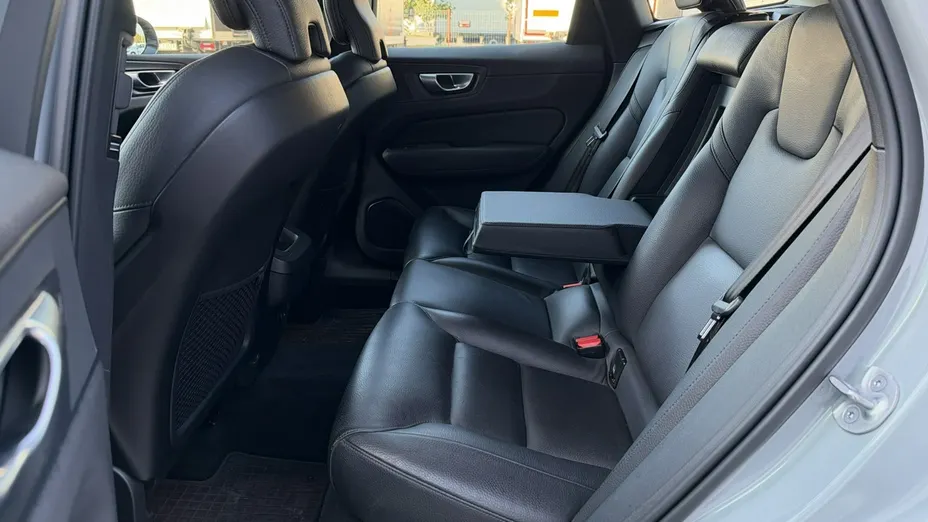 VOLVO XC60 -