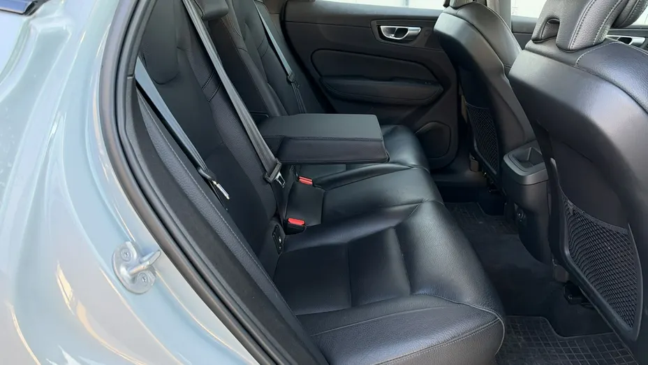 VOLVO XC60 -