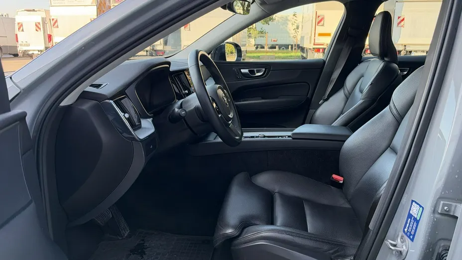 VOLVO XC60 -