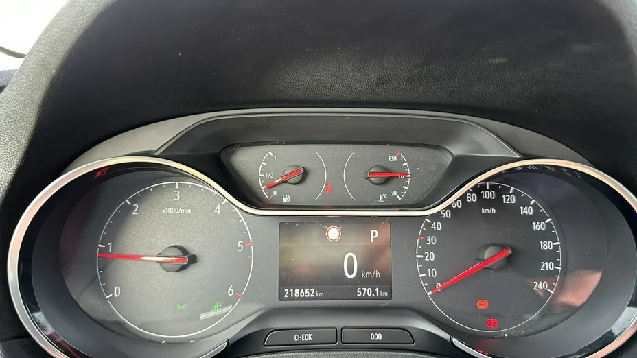 OPEL Grandland X -