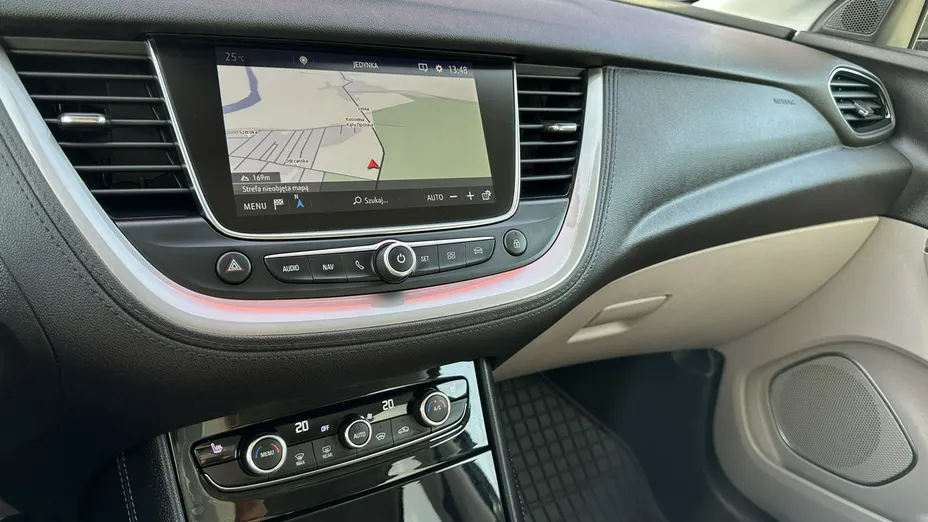 OPEL Grandland X -