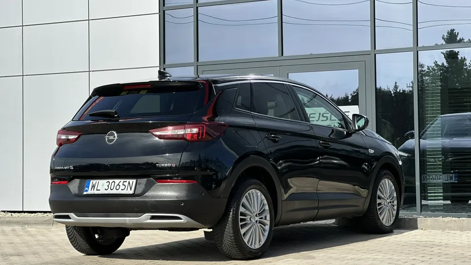 OPEL Grandland X -