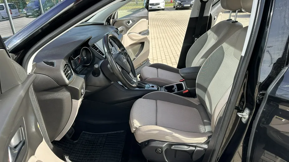 OPEL Grandland X -