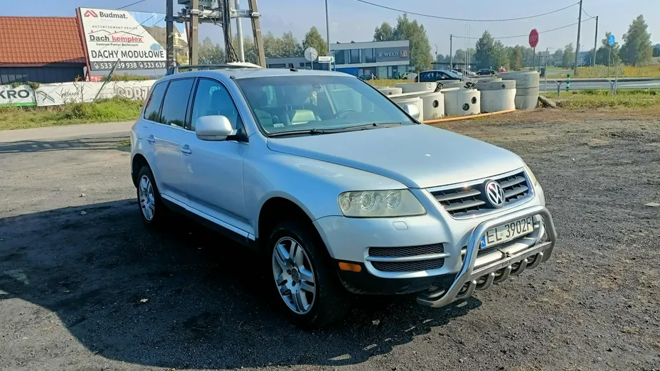 VOLKSWAGEN Touareg -
